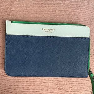 Beautiful kate spade slim wristlet